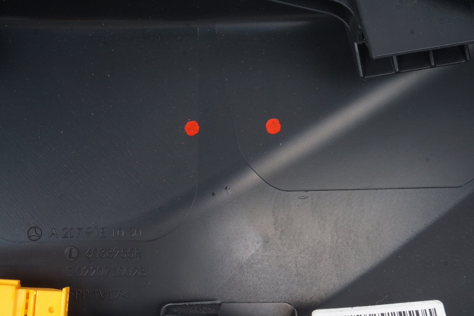 10-17 Mercedes E350 E550 Convertible Front Right Driver Side Seat Lower Trim