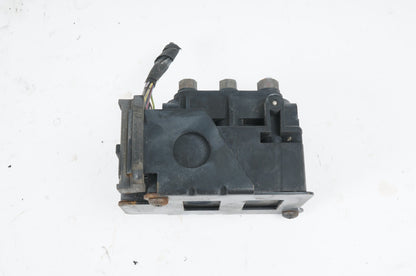 07-13 Mercedes S550 W221 RWD AIR SUSPENSION VALVE BLOCK 2513200058  OEM