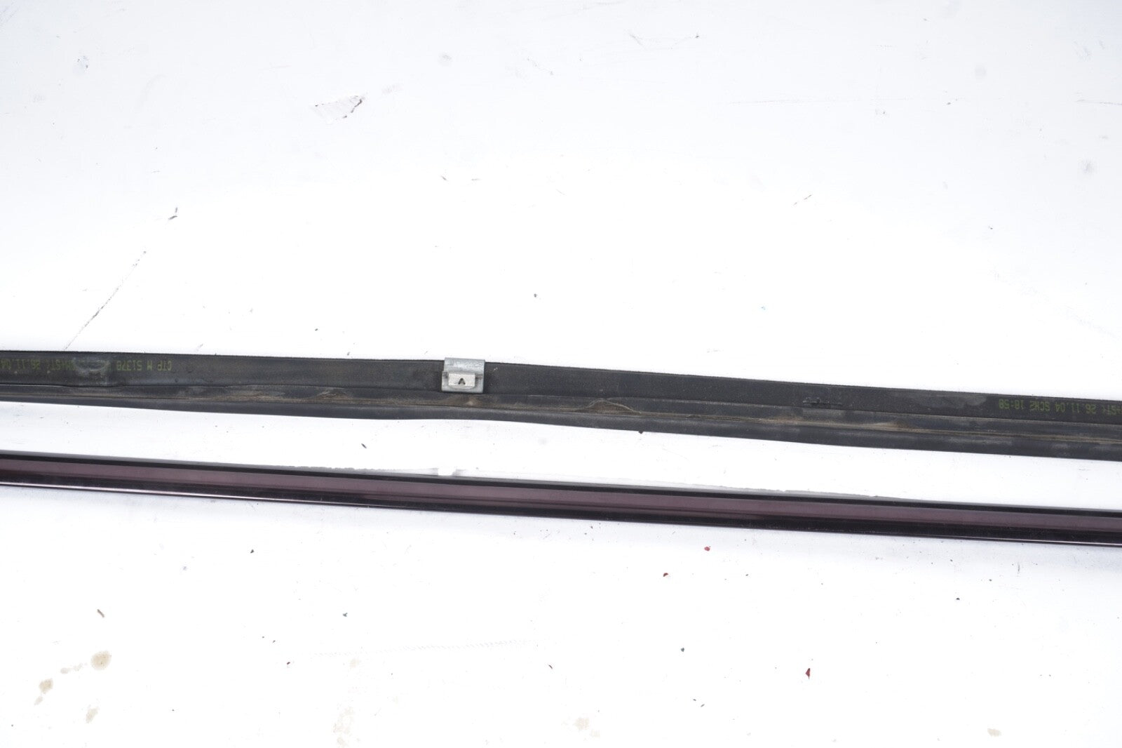 03-11 Mercedes R230 SL500 SL550 Door Window Weather Seal Molding Front Left OEM
