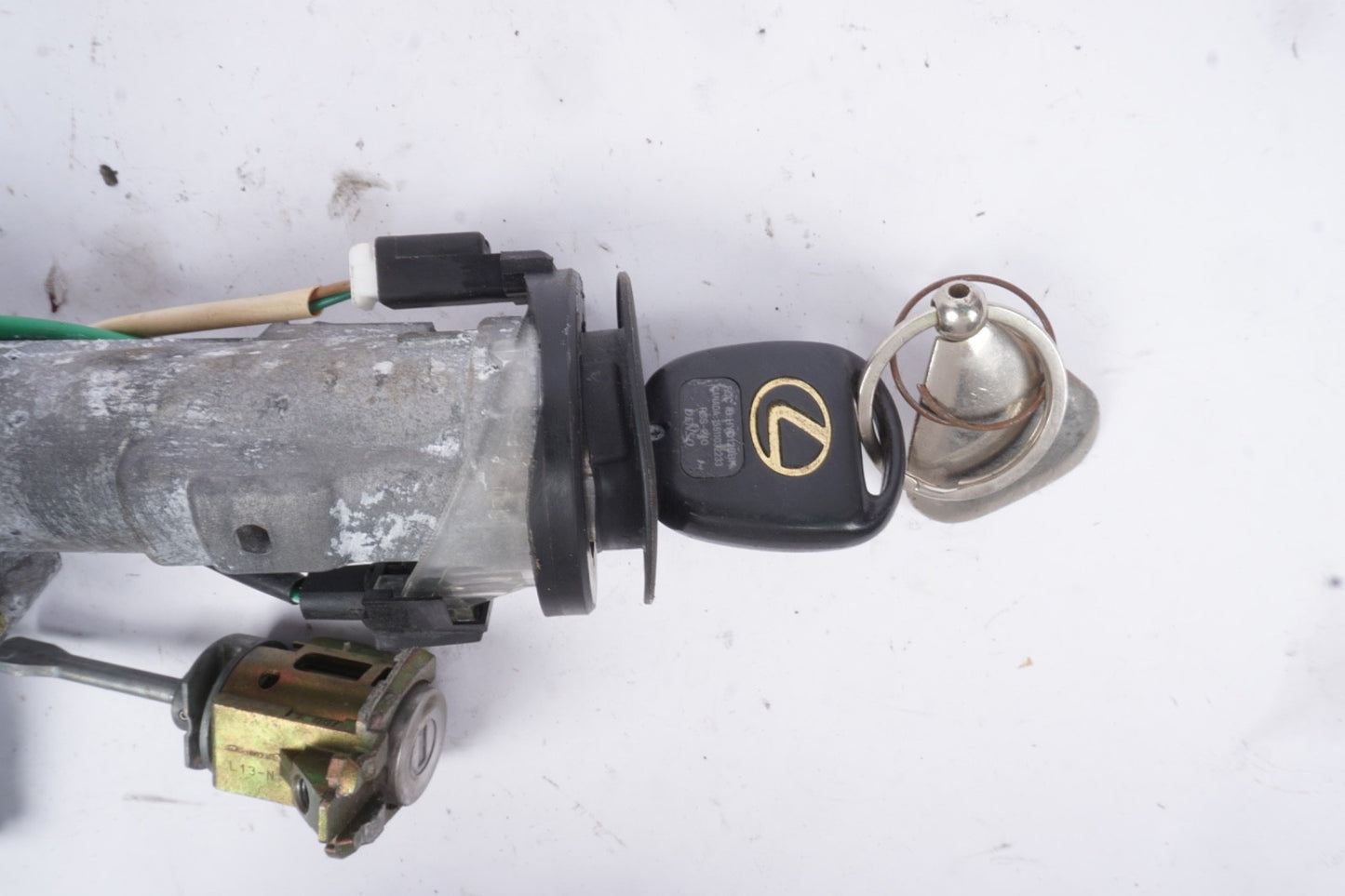 2002 - 2005 LEXUS SC430 STEERING COLUMN BARE OEM
