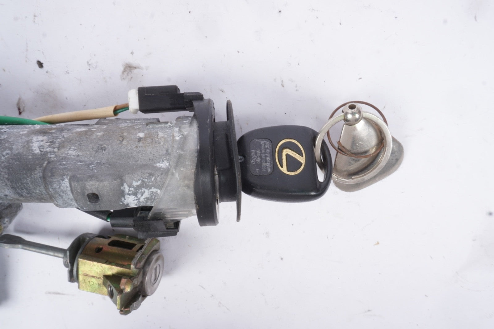 2002 - 2005 LEXUS SC430 STEERING COLUMN BARE OEM