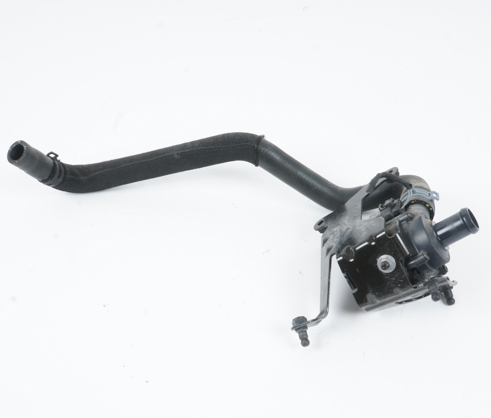2012 - 2015 AUDI A7 ENGINE COOLANT AUXILIARY WATER PUMP W/ BRACKET  OEM