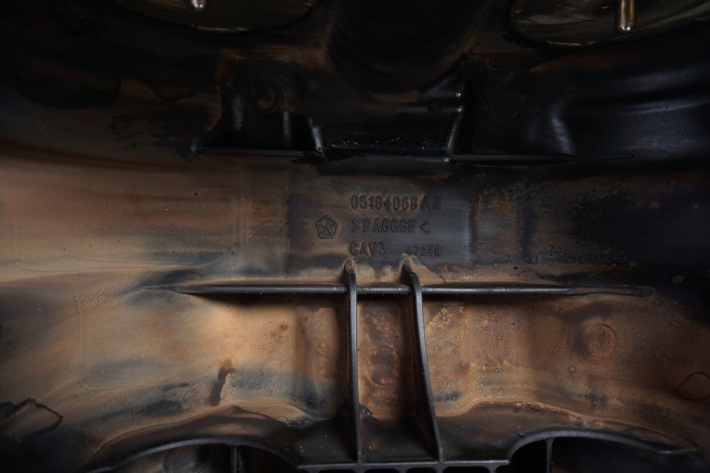 Mopar 2011-2015 3.2L/3.6L V6 Right Valve Cover Part# 05184068AJ