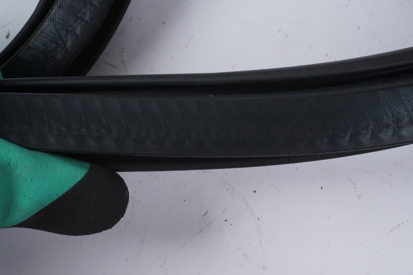 2021 - 2023 Polestar 2 Door Weatherstrip Seal Front & Rear Set Of 4 OEM