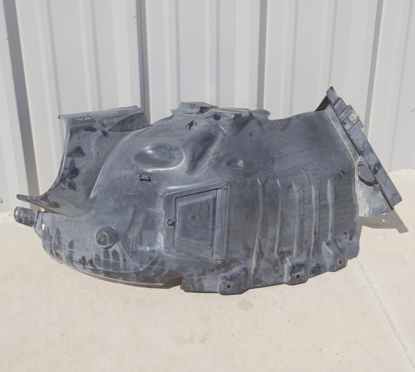 10-15 Mercedes W207 E350 Coupe Front Right Passenger Fender Liner Splash OEM
