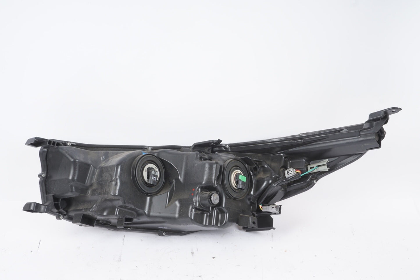 2014-2016 Toyota Highlander Right Side Headlight Halogen Chrome OEM