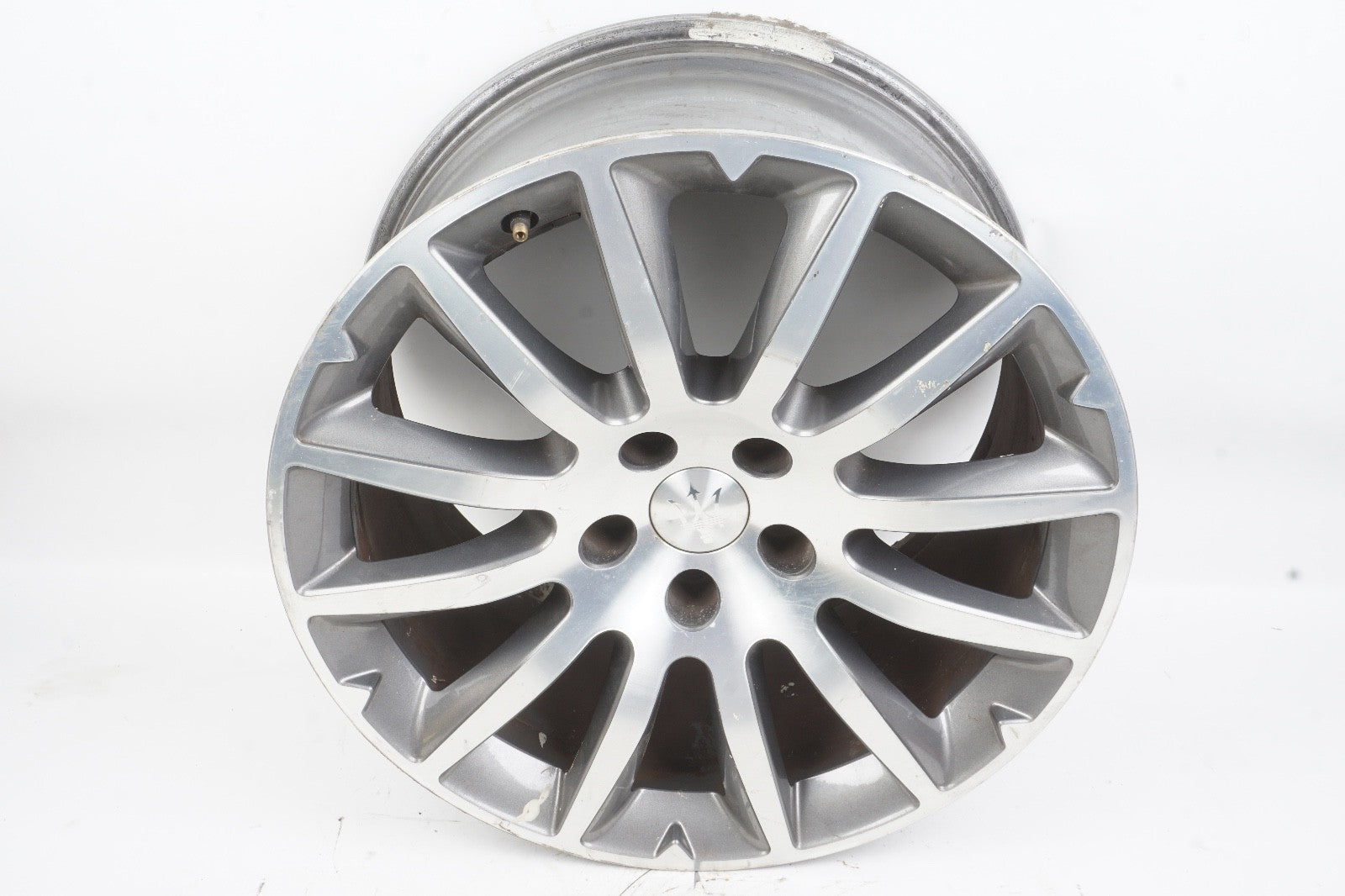 2014 - 2018 Maserati Ghibli 18" OEM Rim Wheel Rear 96001 670010981