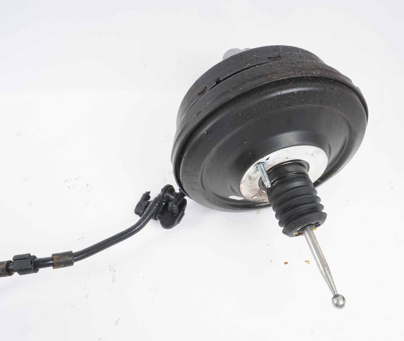 2011 - 2018 Porsche Cayenne 92A Brake Vacuum Booster Power Brake Master Cylinder