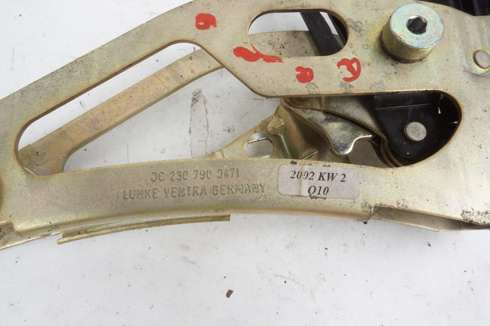 03-12 Mercedes R230 SL500 SL550 Right Trunk Lock Frame Cylinder 2307900471 OEM