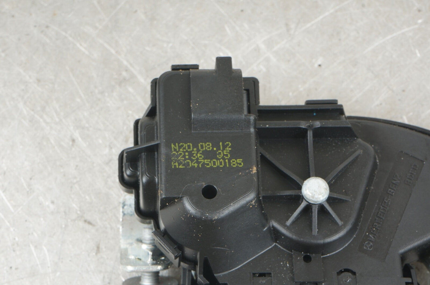 08-17 Mercedes W204 C350 C300 Trunk Lid Latch Lock Actuator 2047500185 OEM