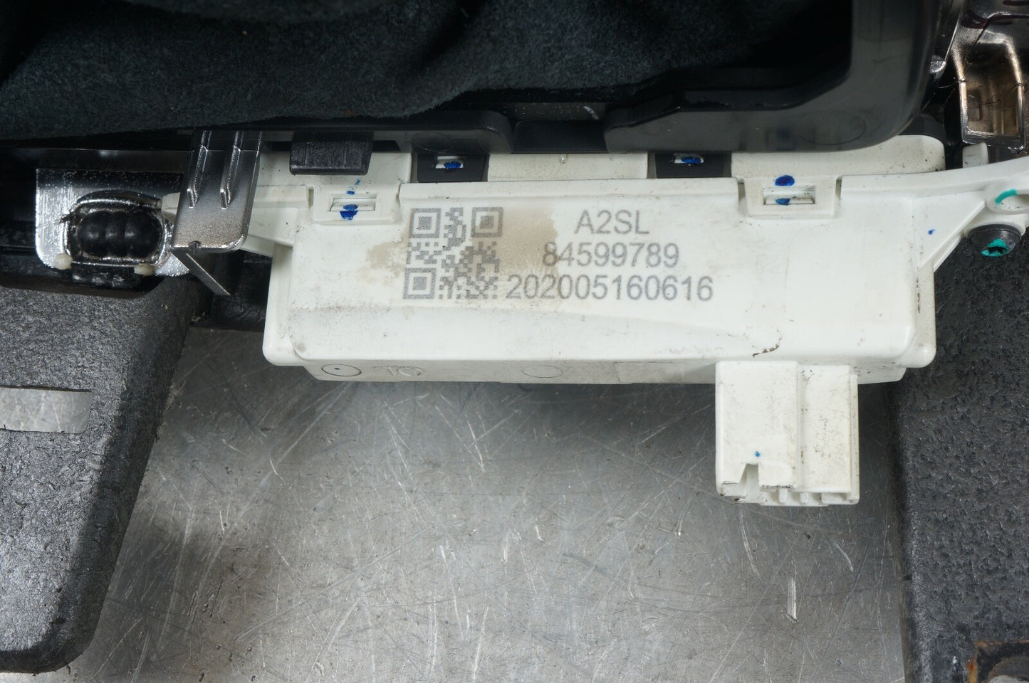 GM OEM 20-21 CT4 Console Center Console-Trim Plate 84600656