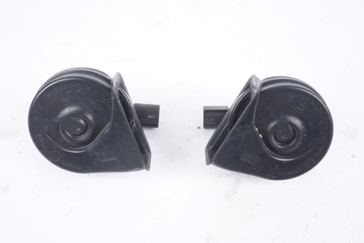 2010-2016 Mercedes-Benz E350 Sport 4MATIC High and Low Note Horn w/ Bracket