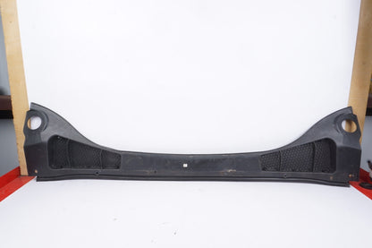 12 13 14 15 16 17 18 Ford Focus Sedan Front Windshield Wiper Cowl Grille Panel B