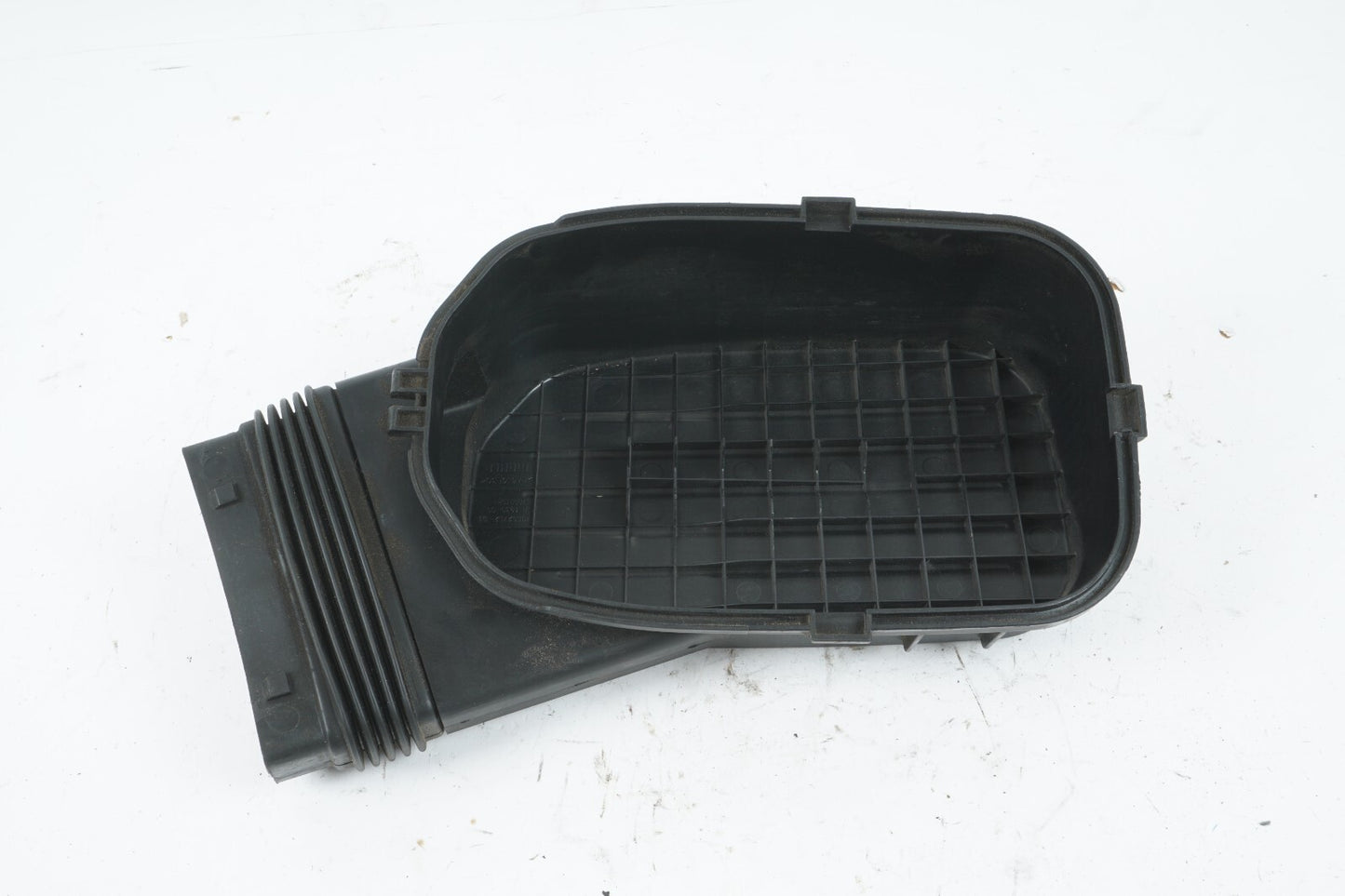 2014 - 2017 MASERATI QUATTROPORTE 3.0L AIR INTAKE FILTER BOX COVER LID OEM 51K