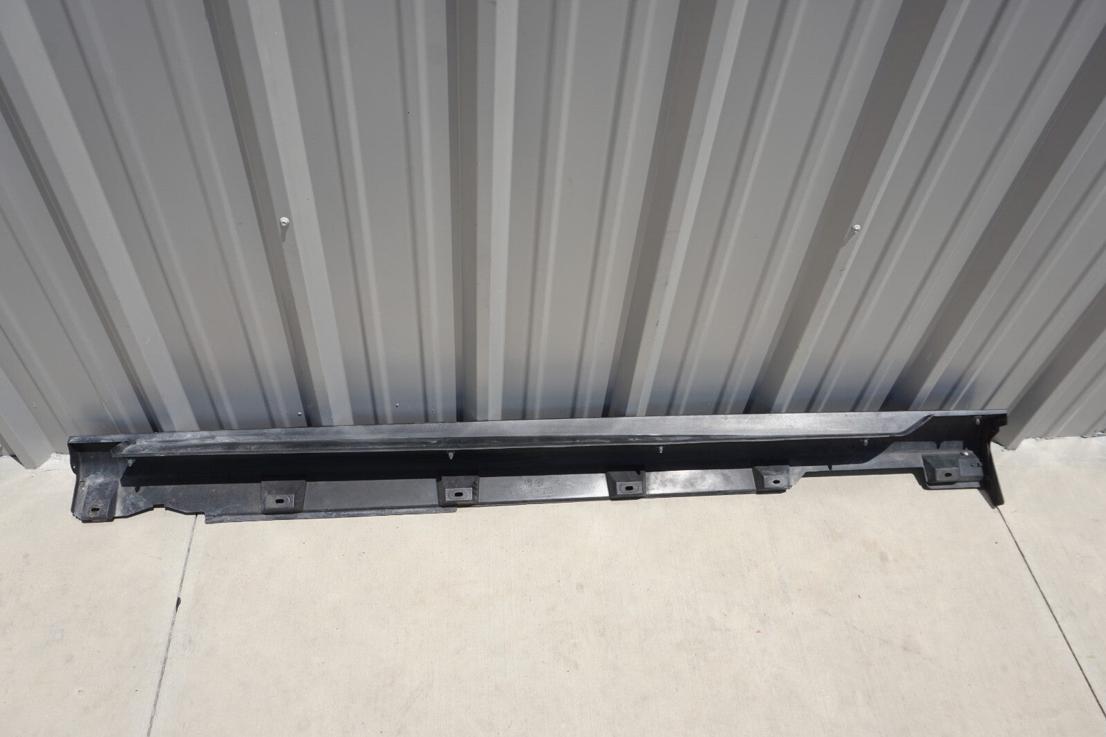 2012 - 2018 FORD FOCUS Driver Left Side Rocker Panel Skirt Molding  OEM