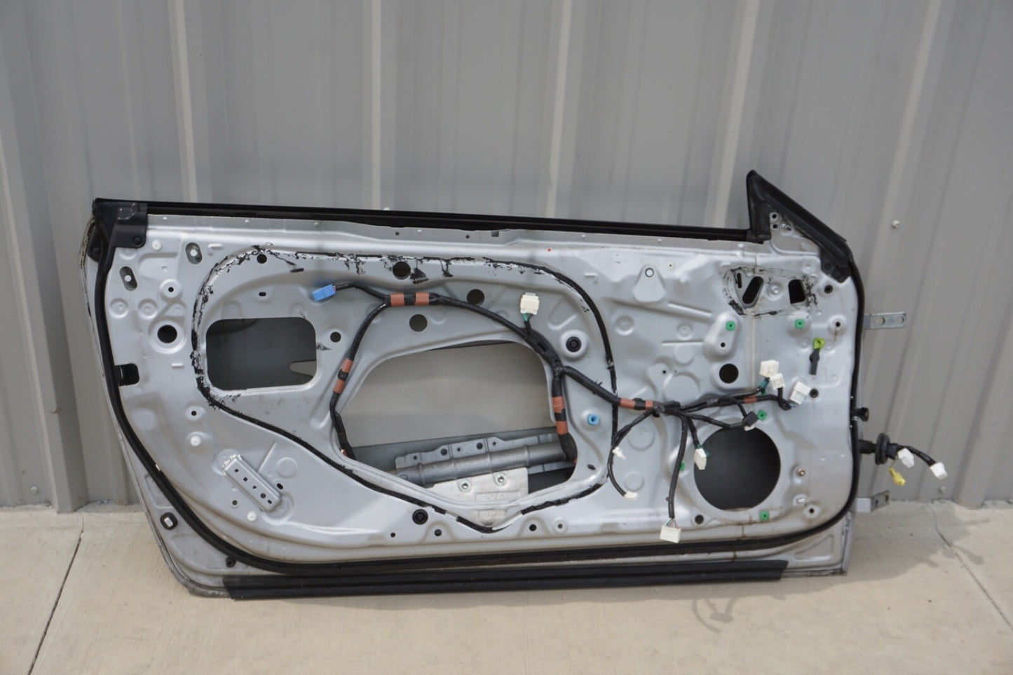 10-15 LEXUS IS250 IS350 CONVERTIBLE LEFT DRIVER DOOR SHELL PANEL