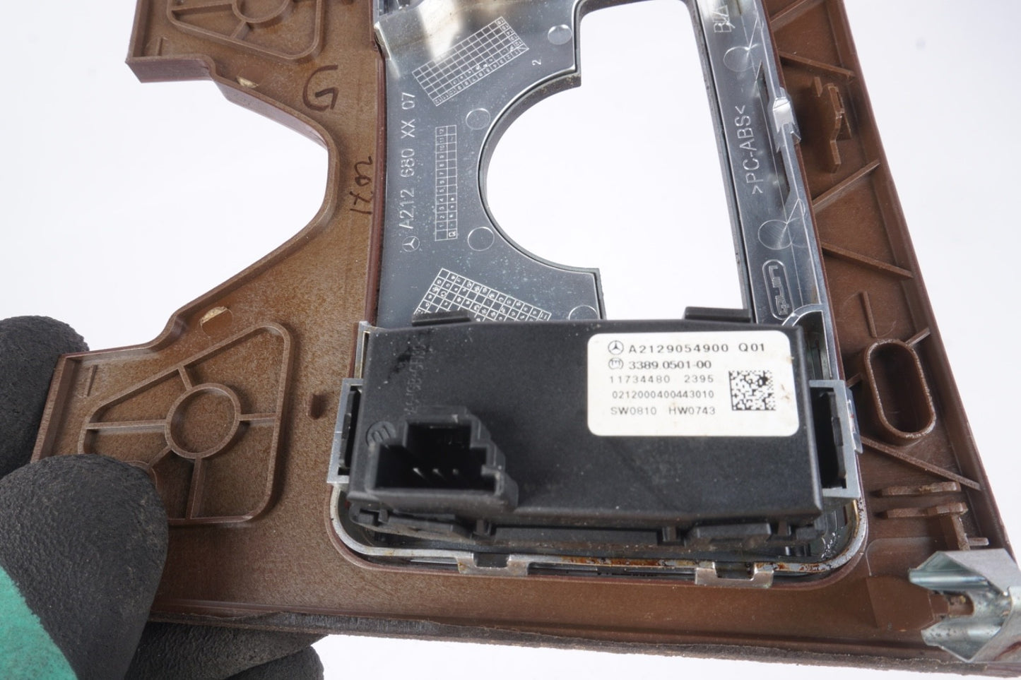 2010-2013 MERCEDES E-CLASS E350 W212 CONSOLE MULTI SWITCH BEZEL TRIM COVER OEM