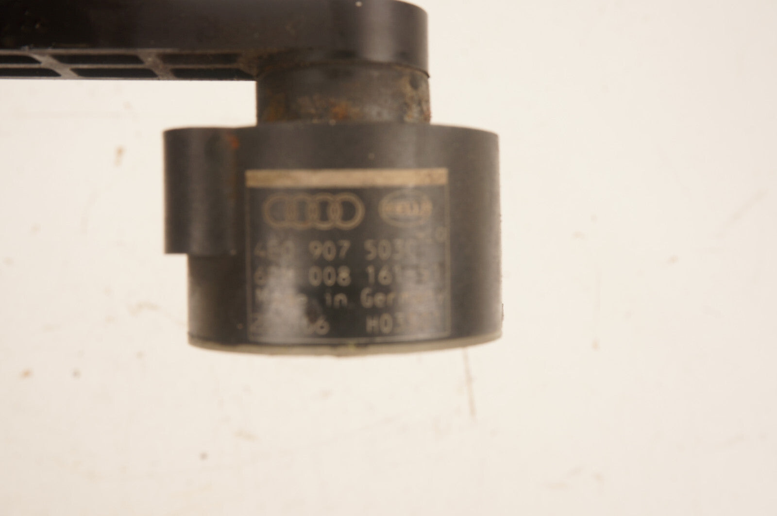 2004 - 2010 AUDI A8 A8L S8 REAR RIGHT PASS SIDE HEADLIGHT LEVEL SENSOR OEM