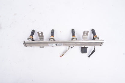 2016 - 2018 Fiat 500X 2.4L Engine Fuel Rail Injector with Injectors OEM