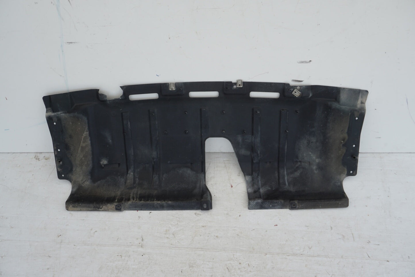 2017-2019 ALFA ROMEO GIULIA REAR BUMPER SPLASH GUARD SHIELD COVER 50534598 OEM