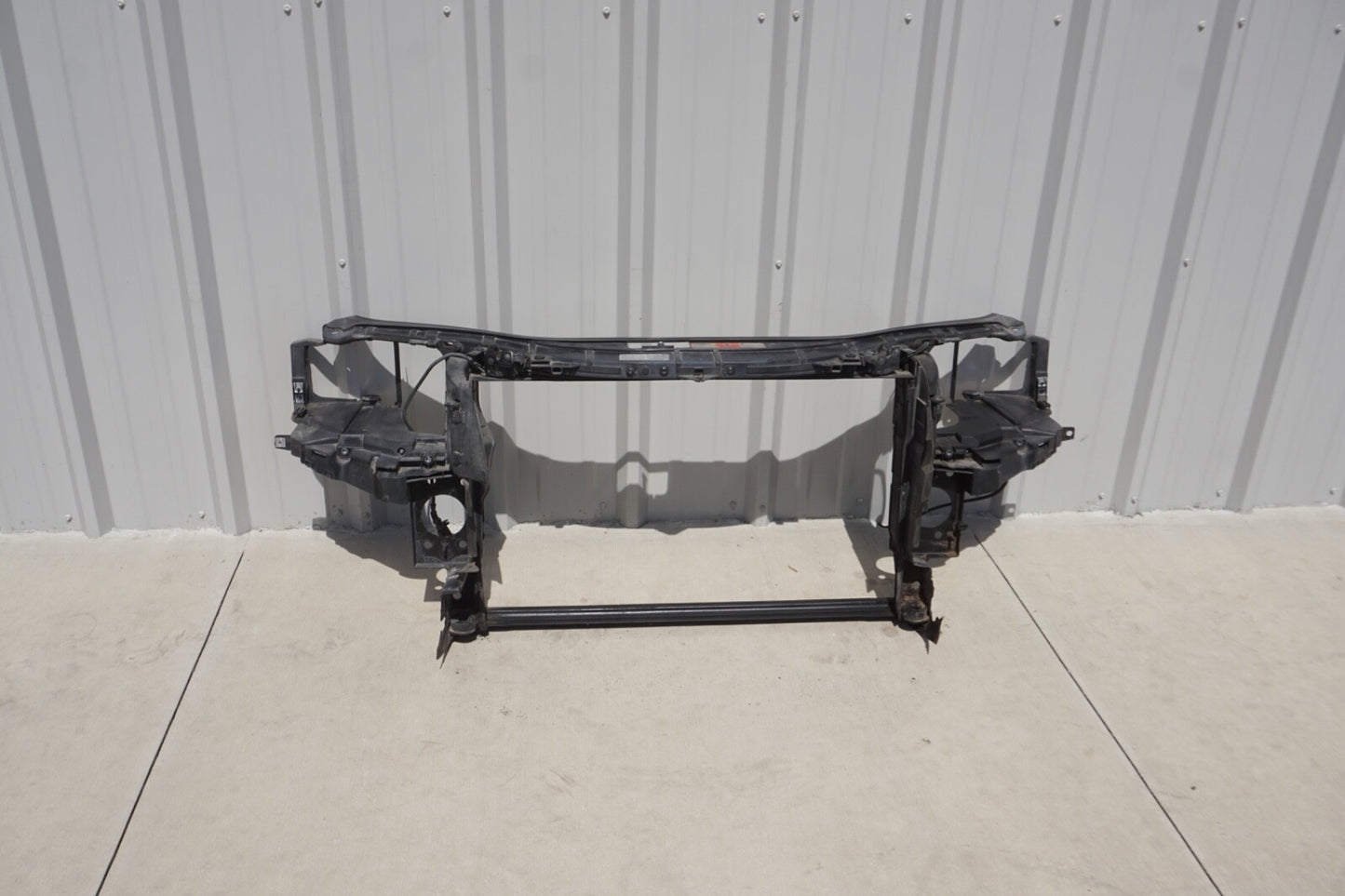 06-10 AUDI A8 QUATTRO 4.2L ENGINE RADIATOR CARRIER BRACKET SUPPORT FRAME OEM