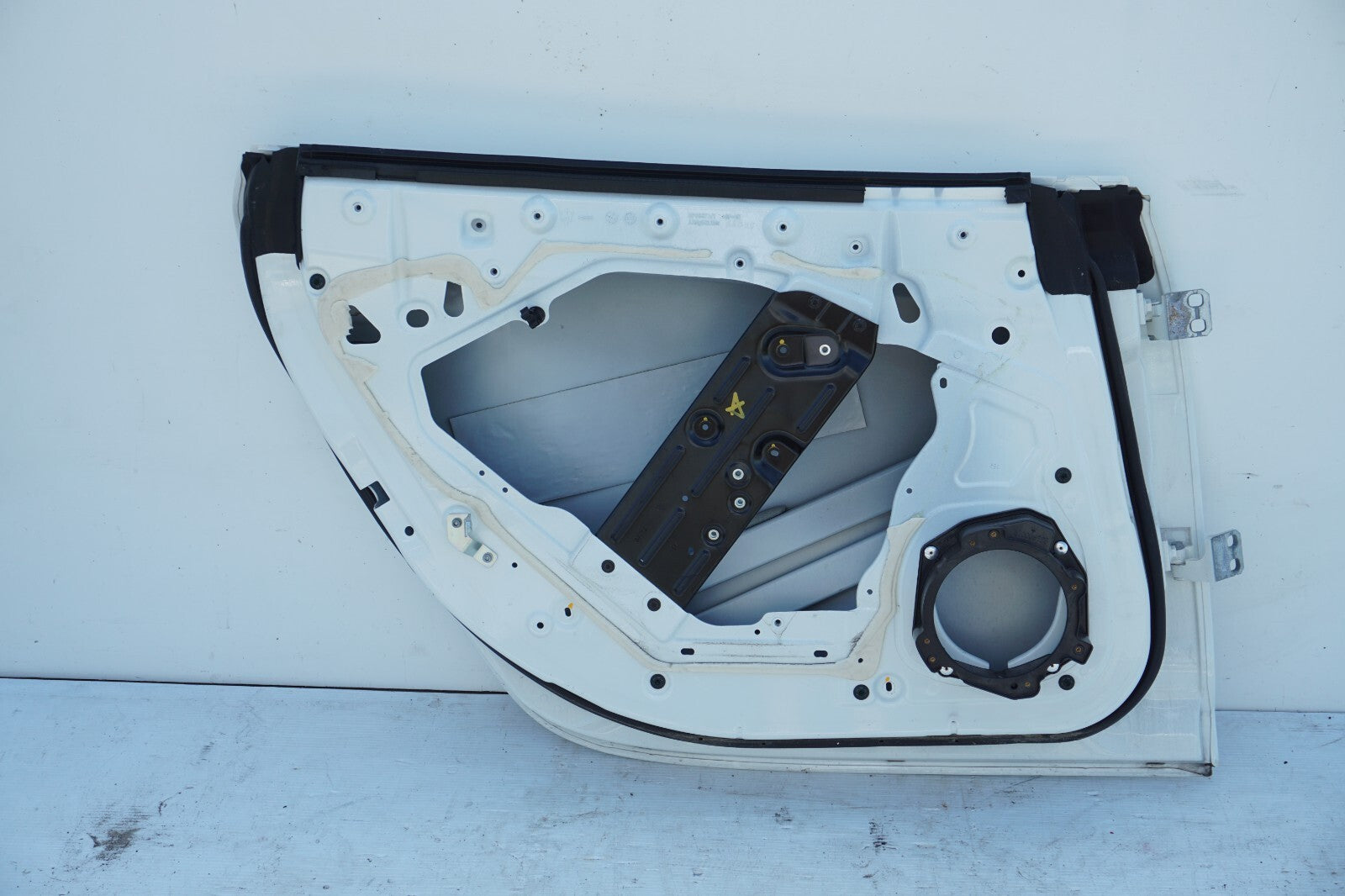 14 - 20 MASERATI QUATTROPORTE REAR LEFT DRIVER SIDE DOOR SHELL OEM