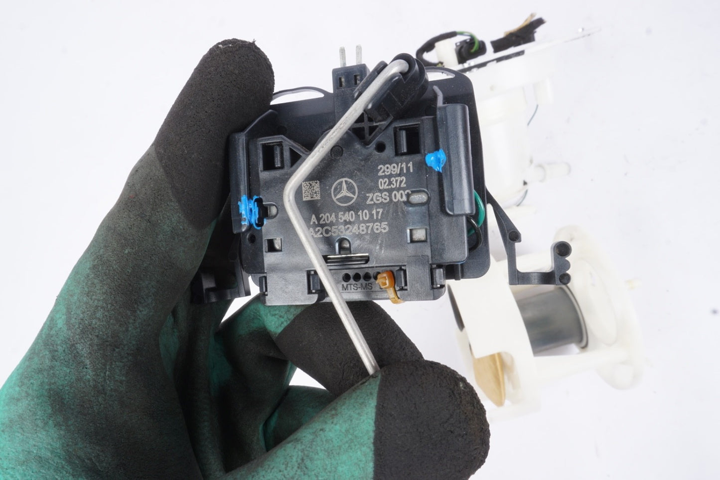 2010 - 2015 Mercedes W207 E350 Gas Fuel Pump OEM