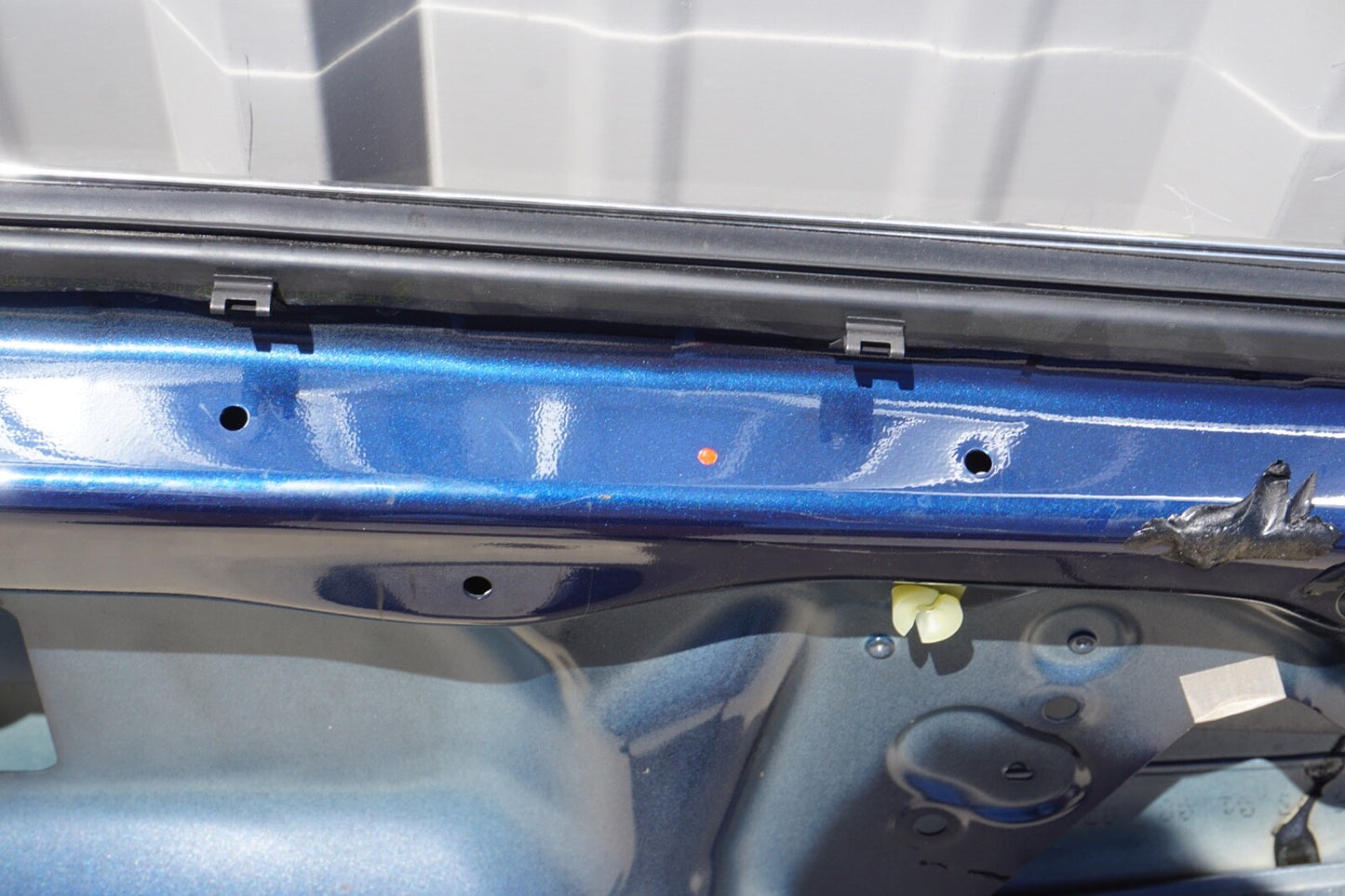 2004 - 2010 BMW 650I 645 CONVERTIBLE FRONT LEFT DRIVER DOOR SHELL OEM