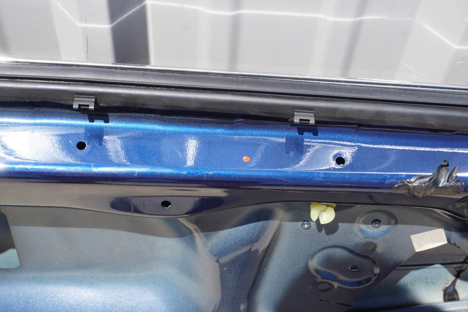 2004 - 2010 BMW 650I 645 CONVERTIBLE FRONT LEFT DRIVER DOOR SHELL OEM