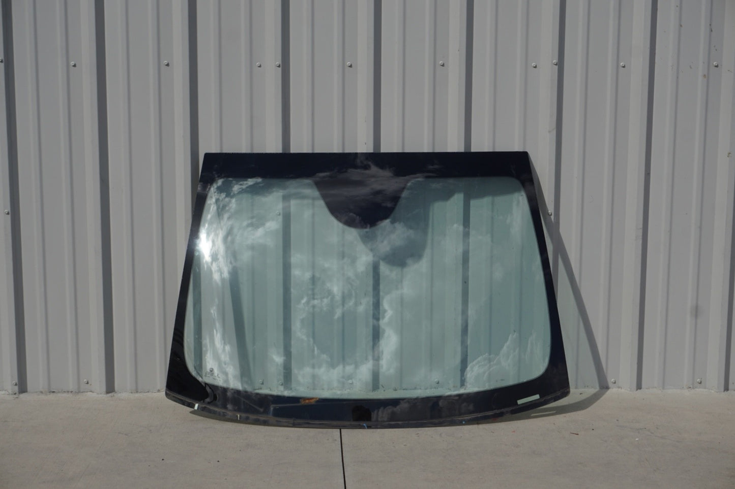 2016 - 2017 FIAT 500X Windshield Front Glass