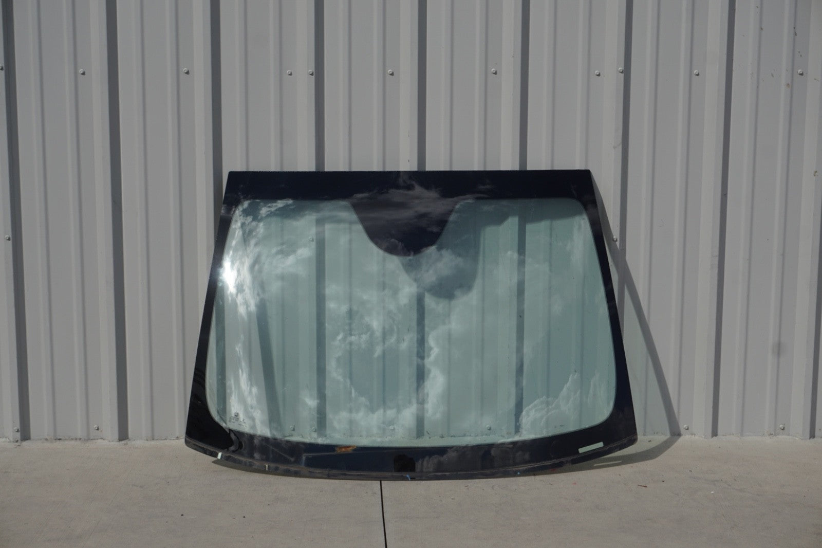 2016 - 2017 FIAT 500X Windshield Front Glass