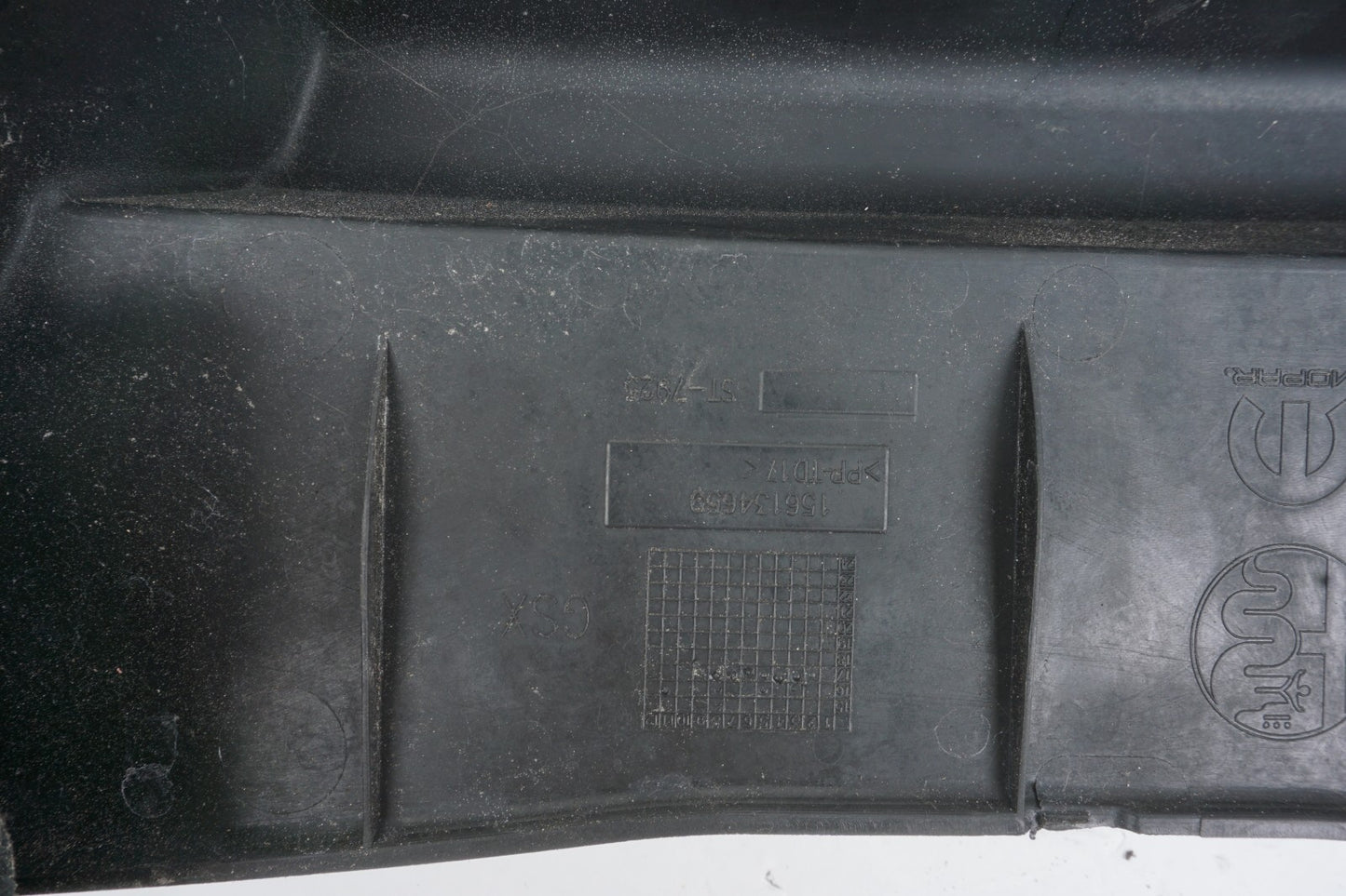 2018 - 2024 ALFA ROMEO STELVIO FRONT WINDSHIELD COWL GRILLE VENT COVER OEM