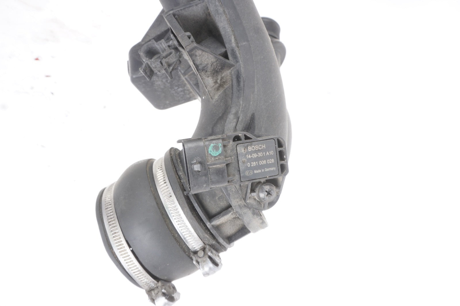 2014 - 2020 Maserati Ghibli 3.0L Engine Air Intake Duct Tube Hose OEM