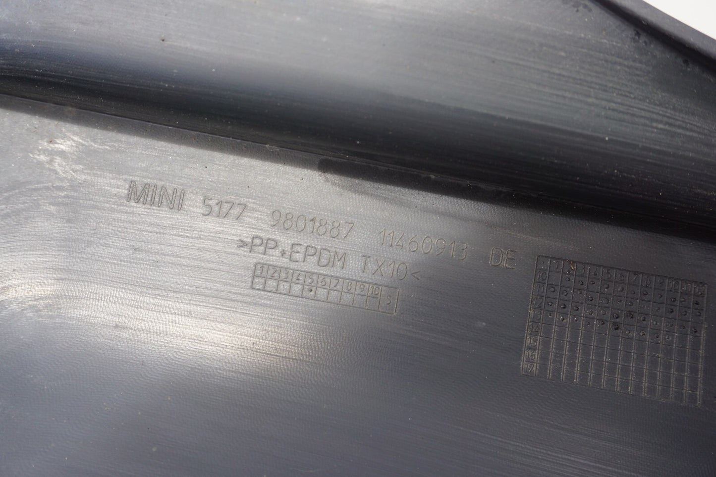 11 - 16 Mini Cooper Countryman Left Driver Side Rocker Panel Skirt Molding  OEM