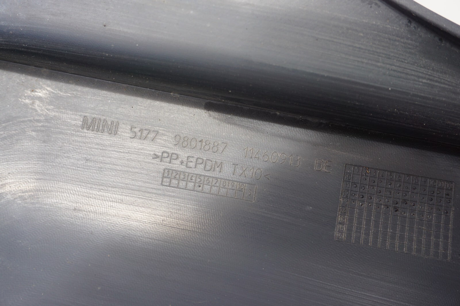 11 - 16 Mini Cooper Countryman Left Driver Side Rocker Panel Skirt Molding  OEM