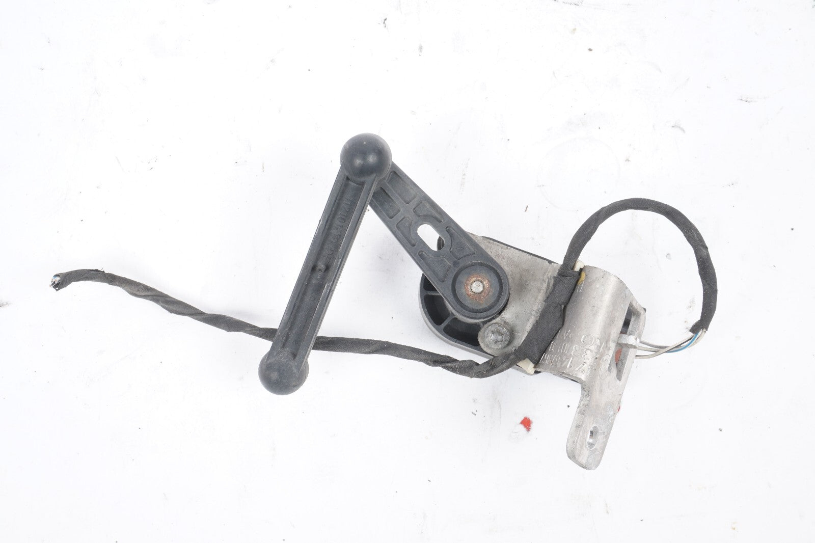 13-18 BMW 650i 640i Rear Left Driver Suspension Height Level Sensor  OEM