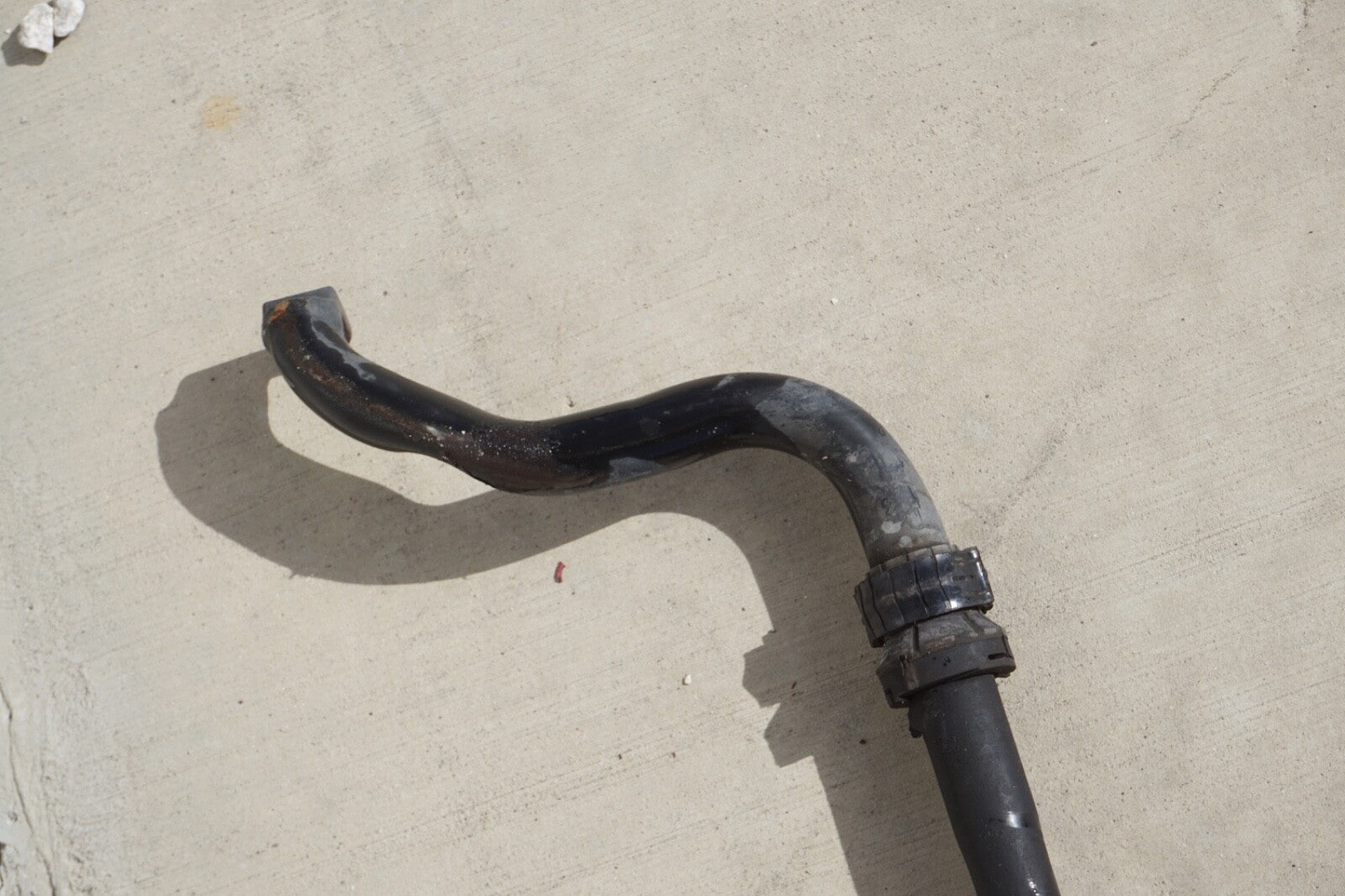 2011 - 2018 PORSCE CAYENNE - Front SWAY / Stabilizer BAR 7L0411025G