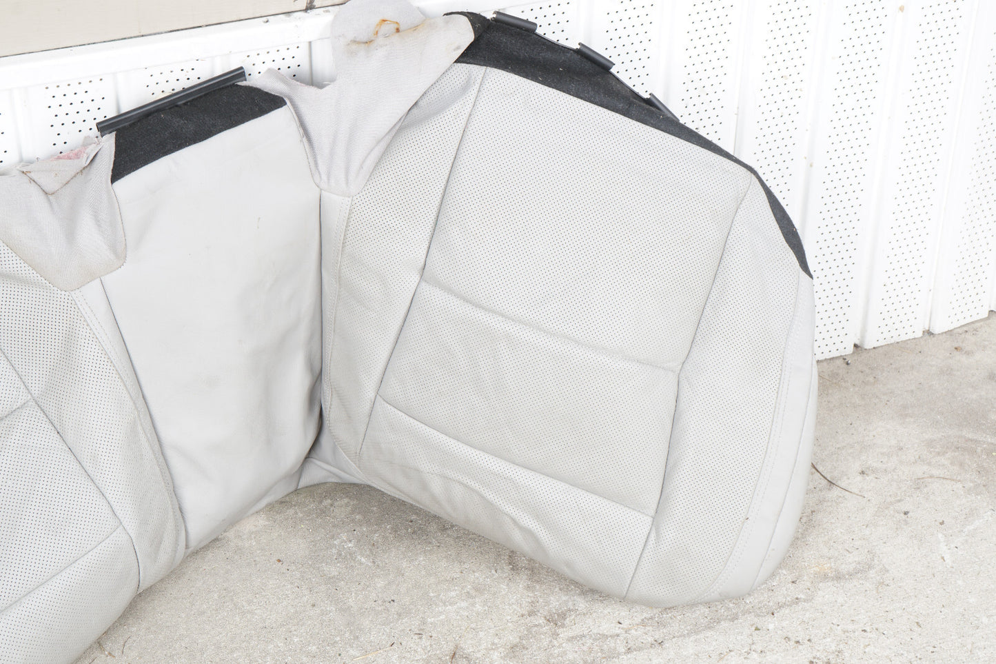 2010 - 2013 MERCEDES-BENZ S550 W221 REAR SEAT CUSHION COVER SKIN 2219201733 OEM