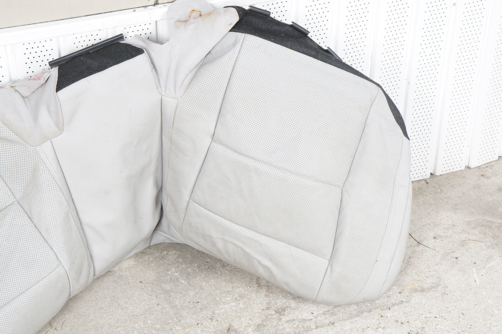 2010 - 2013 MERCEDES-BENZ S550 W221 REAR SEAT CUSHION COVER SKIN 2219201733 OEM