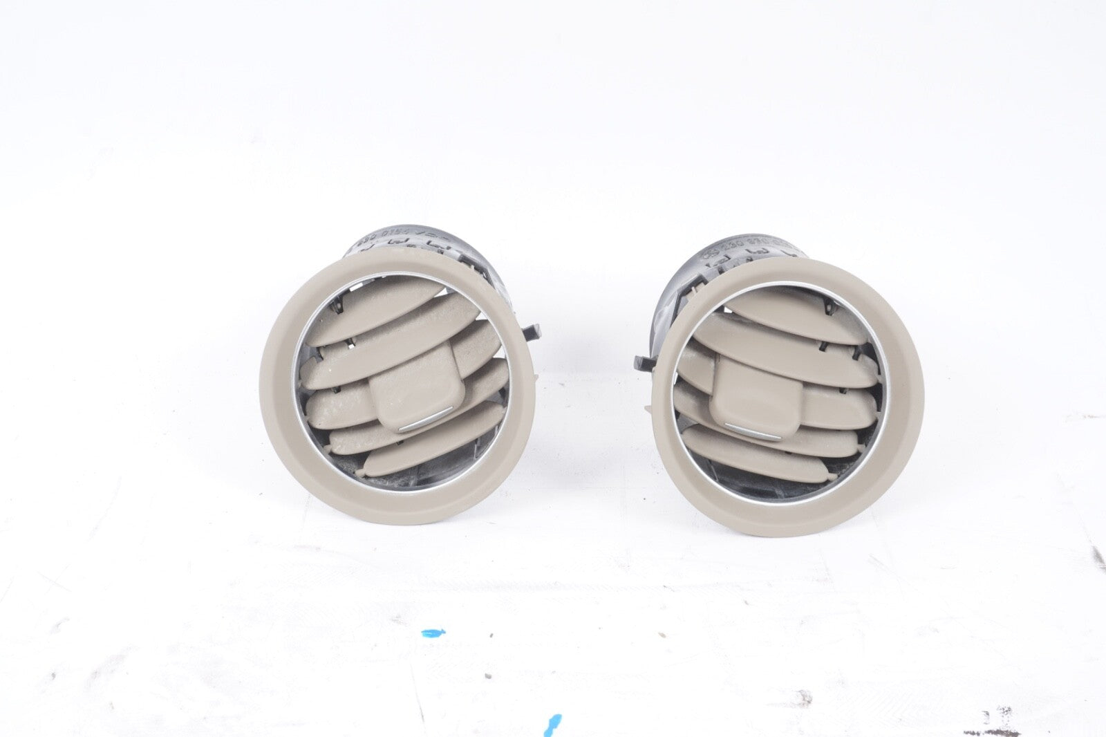 03-12 Mercedes R230 SL500 SL550 Front Side Dash Air A/C Vent Set of 2 Pc OEM