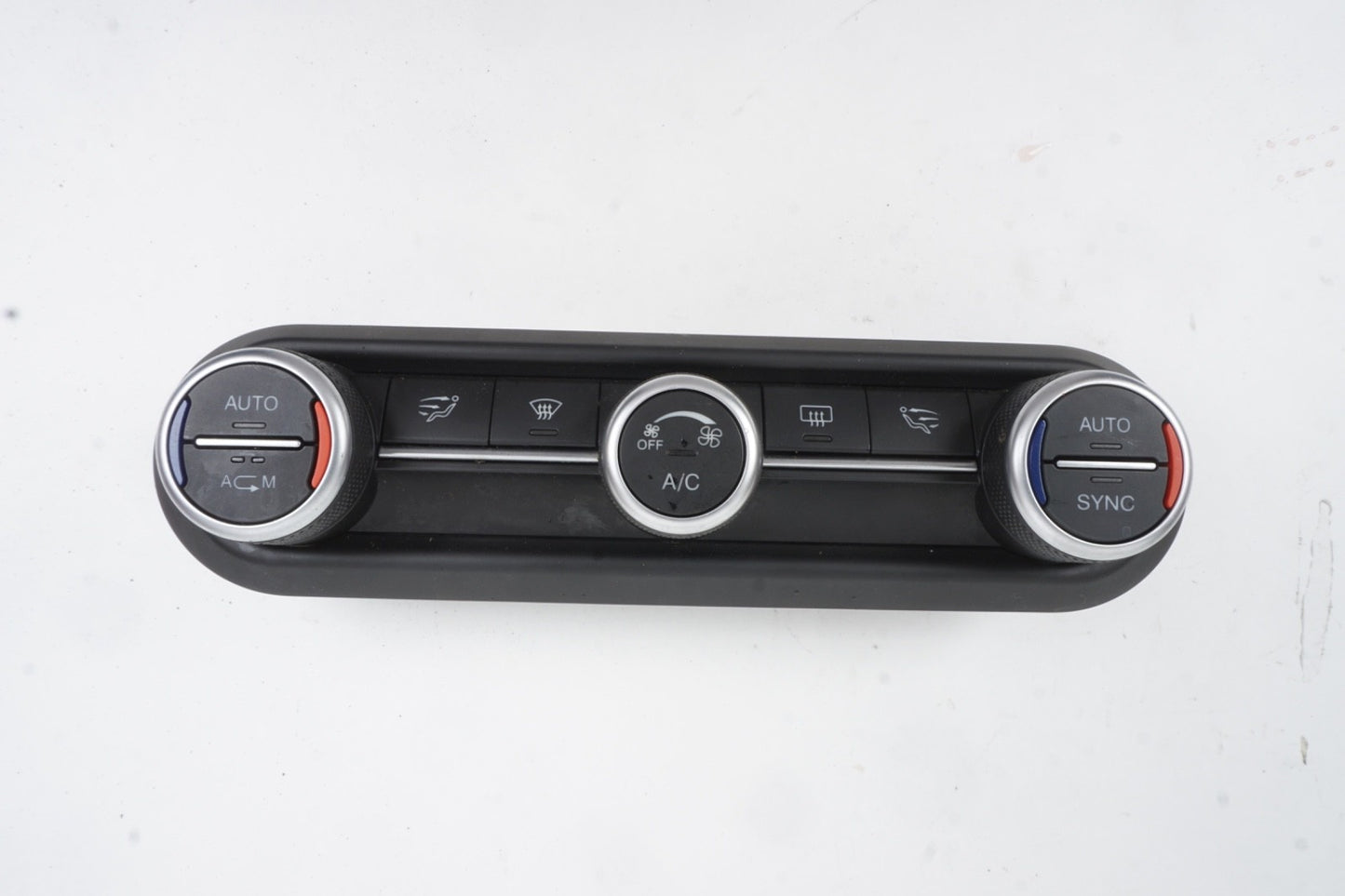 2017-2019 ALFA ROMEO GIULIA 2.0L CLIMATE CONTROLS HEAT AC CONTROLS 01561390660