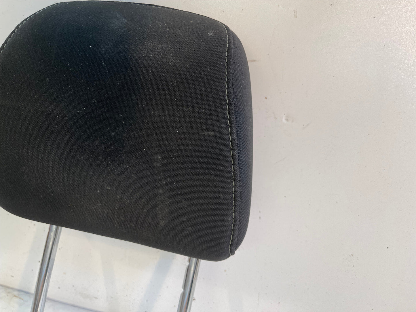 16 17 18 FORD FOCUS FRONT SEAT HEADREST OEM