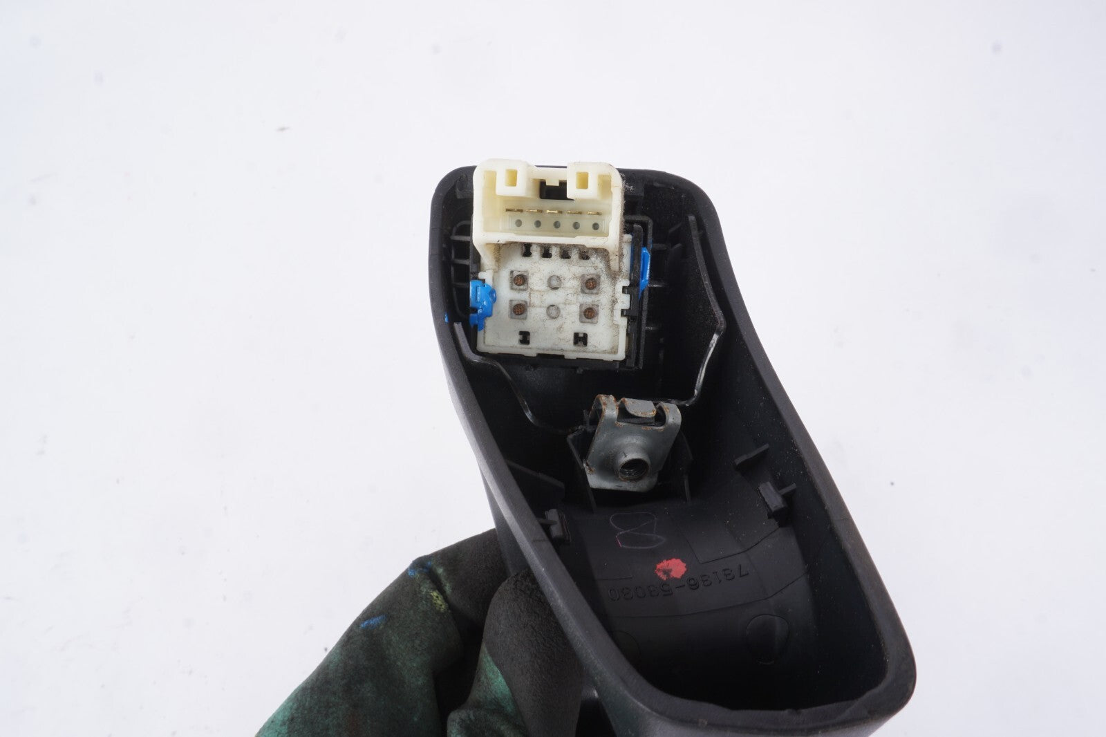 2010 - 2015 Lexus Is250 Is350 Convertible Left Front Seat Belt Control Switch