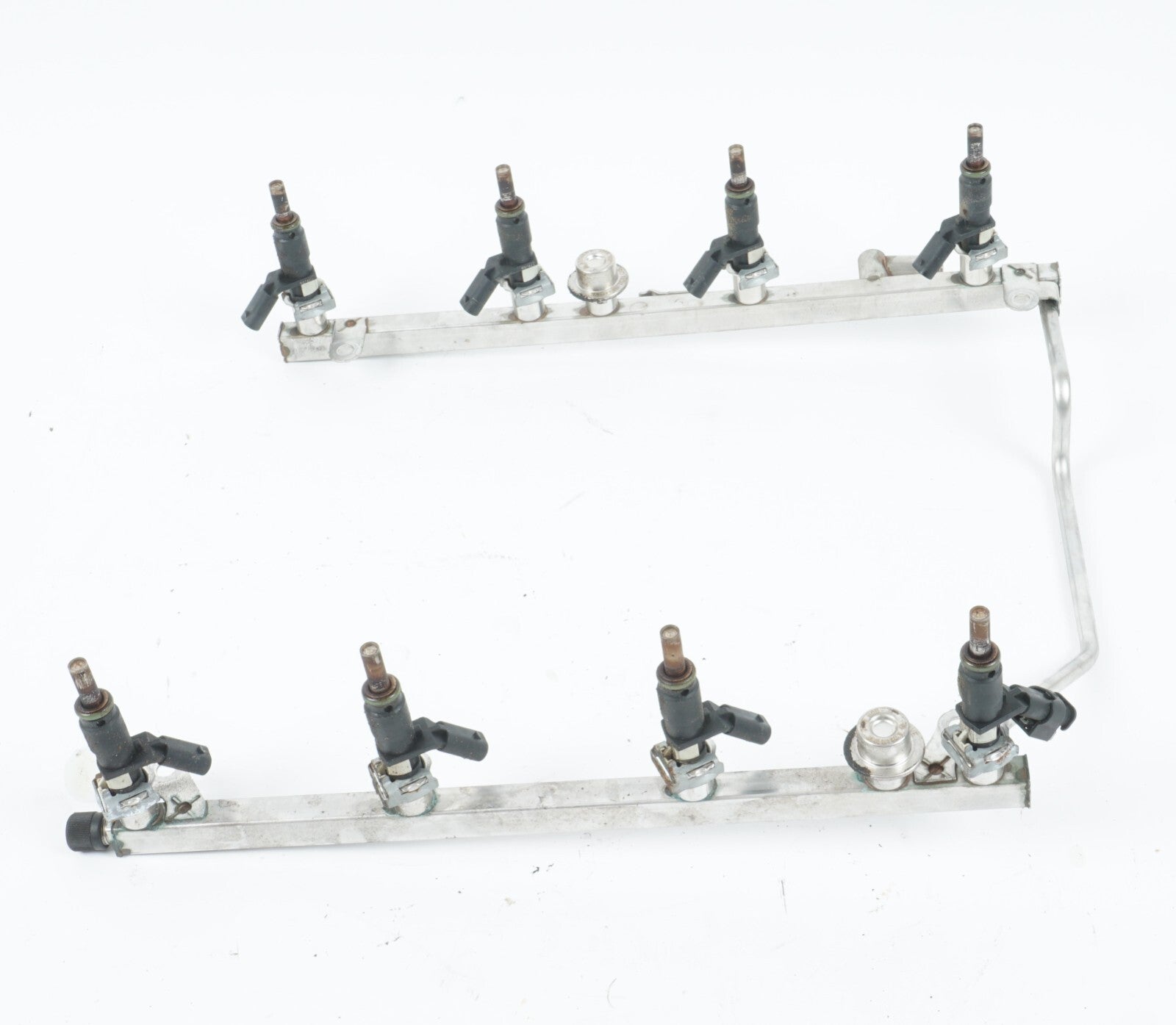 07-09 MERCEDES W221 S550 CL550 Fuel Injection Rail With Fuel Injectors OEM