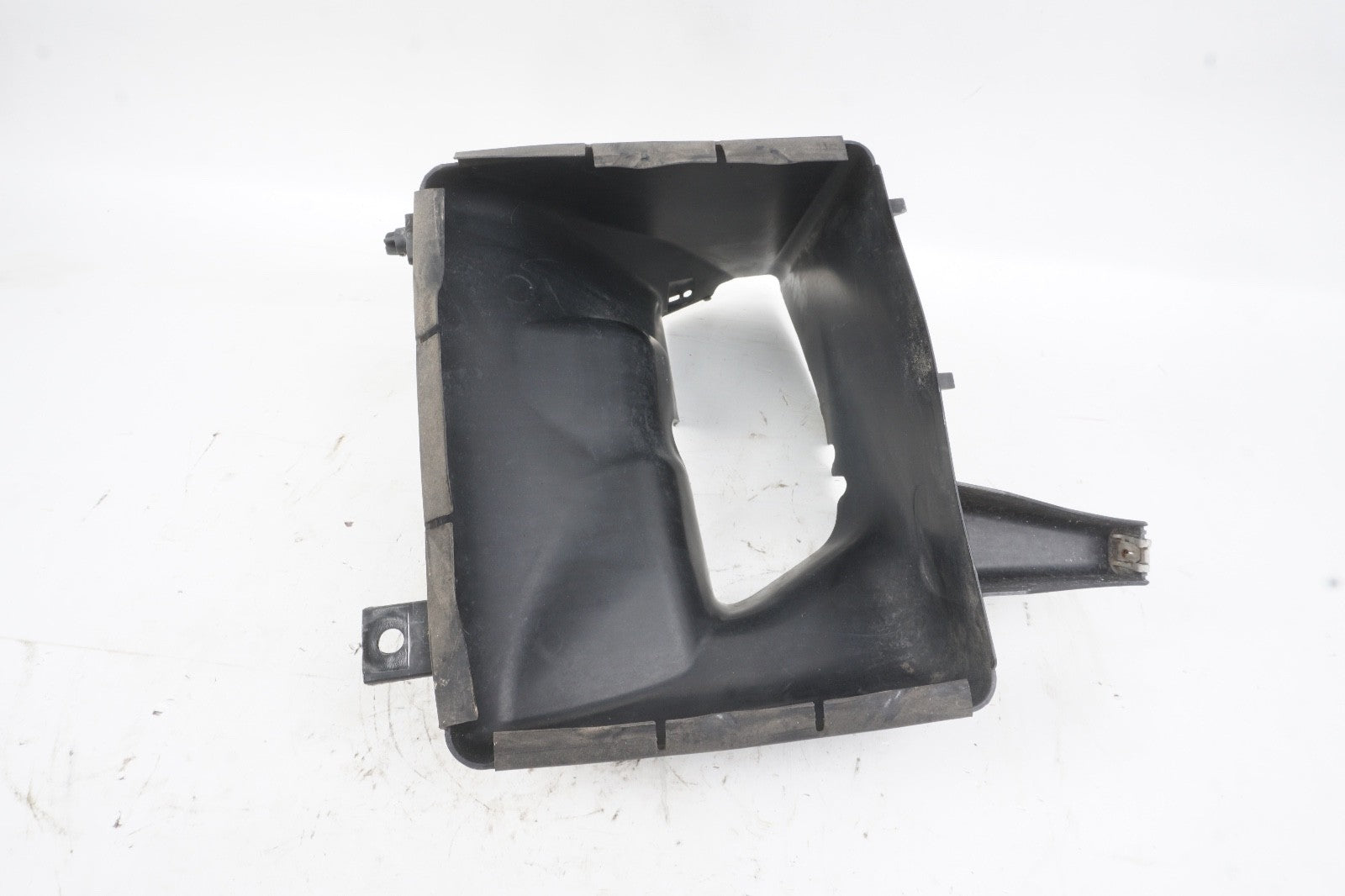 2012 - 2015 BMW 650I GRAN COUPE LEFT Radiator AIR DUCT 7211517 OEM