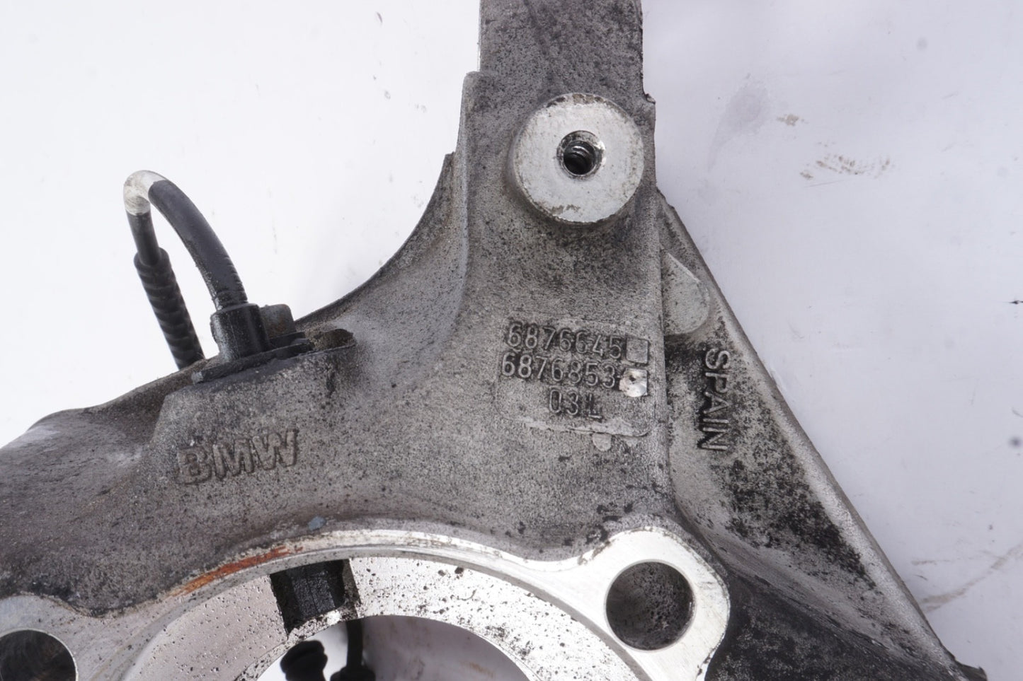 2018 - 2023 BMW X2 - Front LEFT Spindle Knuckle 6876853