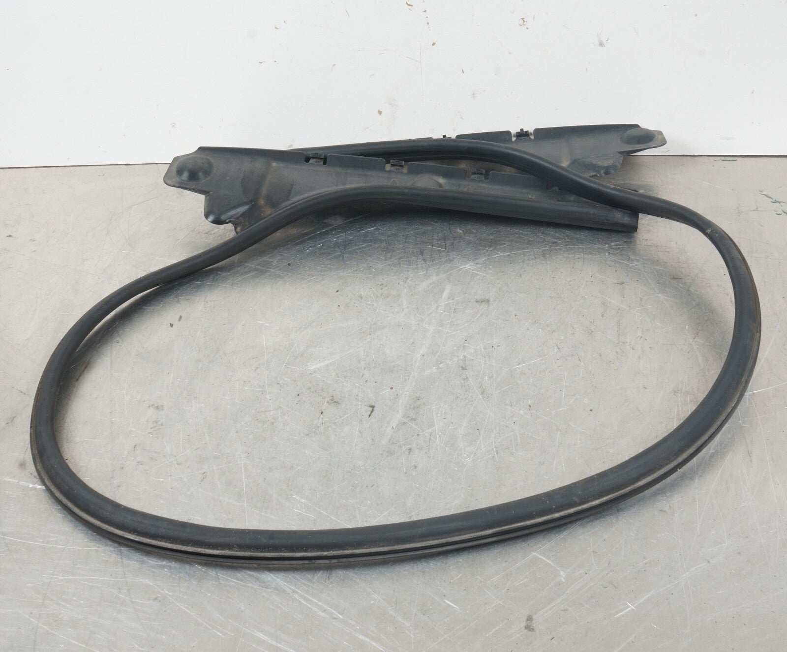 2007 - 2013 Mercedes Benz S Class W221 Gasket Bonnet Hood Seal Fener Panels