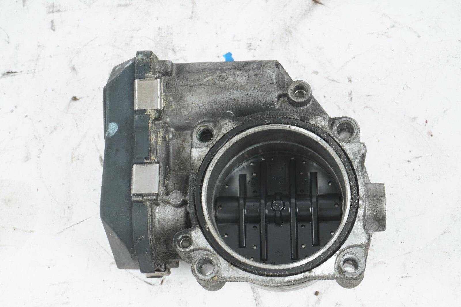 2012 - 2018 BMW 650i THROTTLE BODY RIGHT 13547555944 OEM