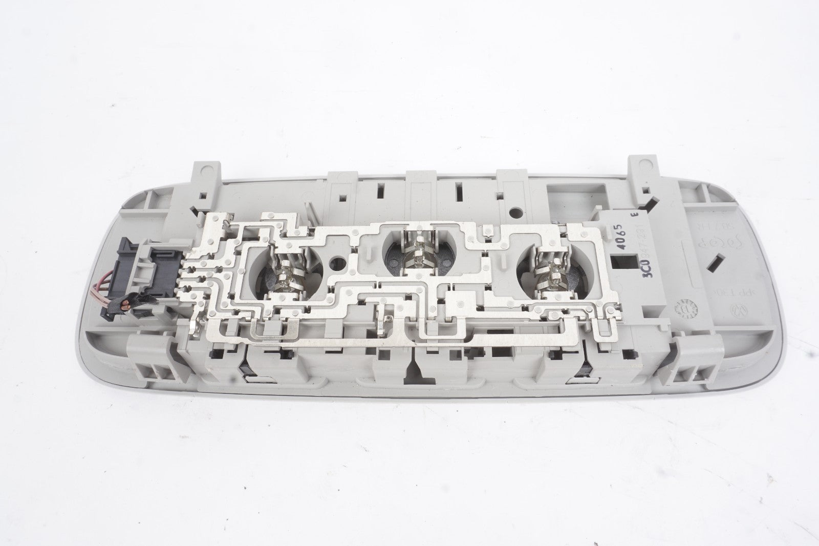 2012-2019 Volkswagen Passat Rear Dome Reading Light 3C0947291E OEM