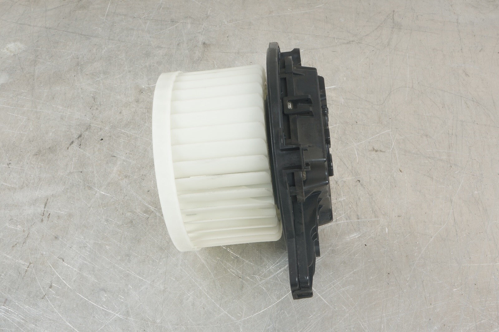 2020-2023 Cadillac CT4 CT5 Blower Motor Heat Air Conditioning OEM GM 85106779